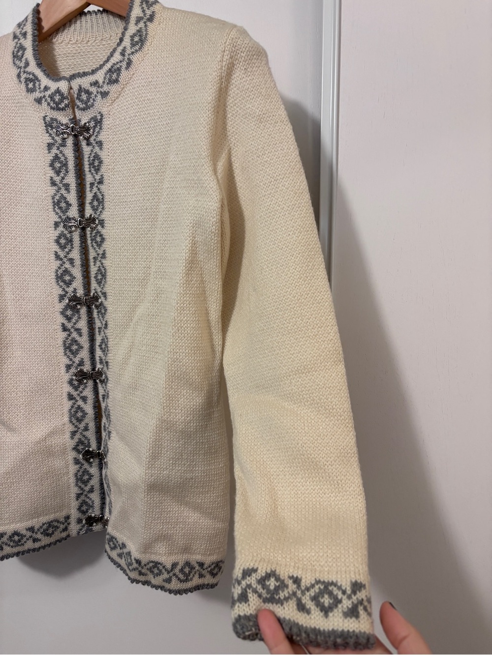 Nordic Fair Isle Cardigan Size M Cottagecore Handmade Folk Metal Clasp Scandi - Picture 3 of 8